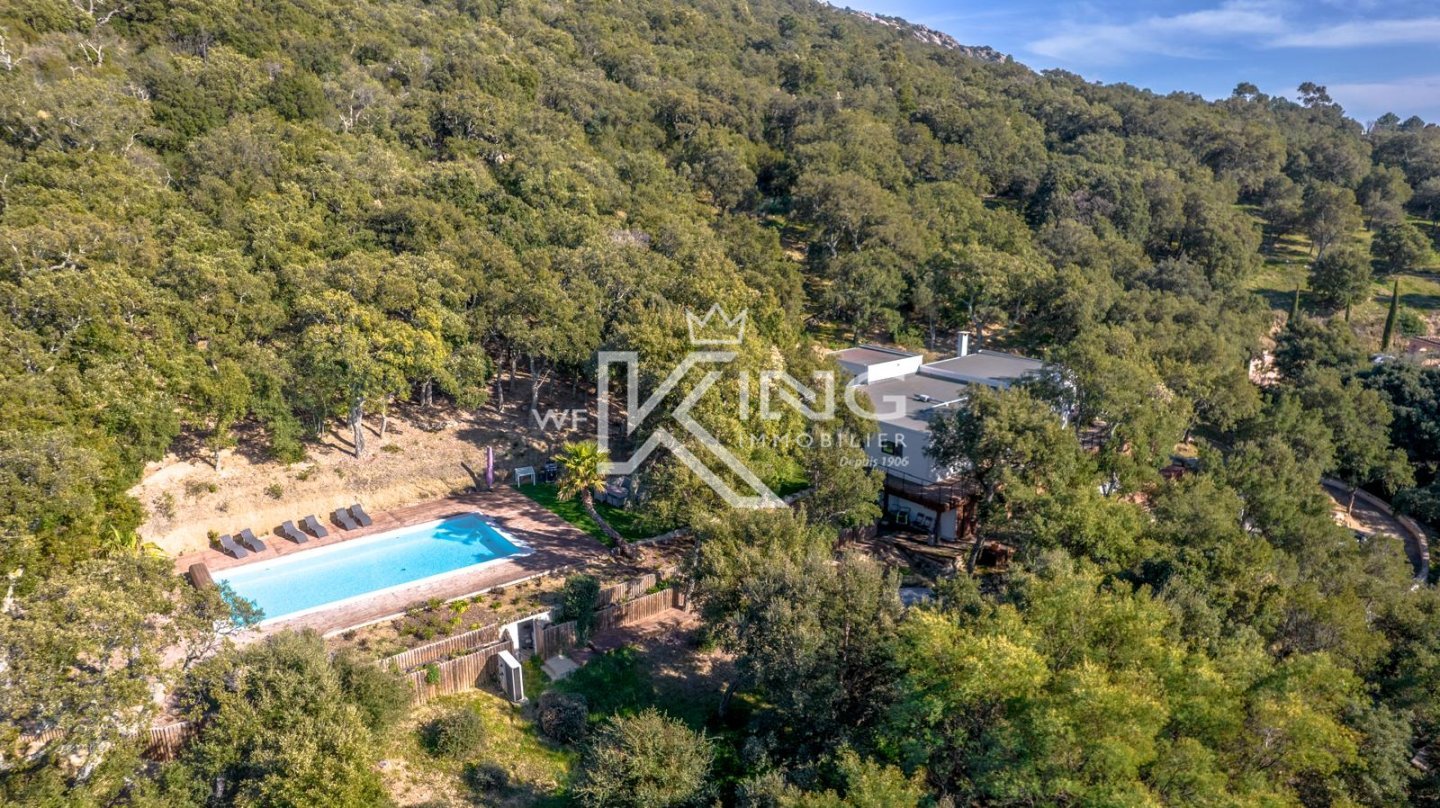 APARTMENT 5 ROOMS FOR SALE - PLAN DE LA TOUR - 173 m2 - 1398000€