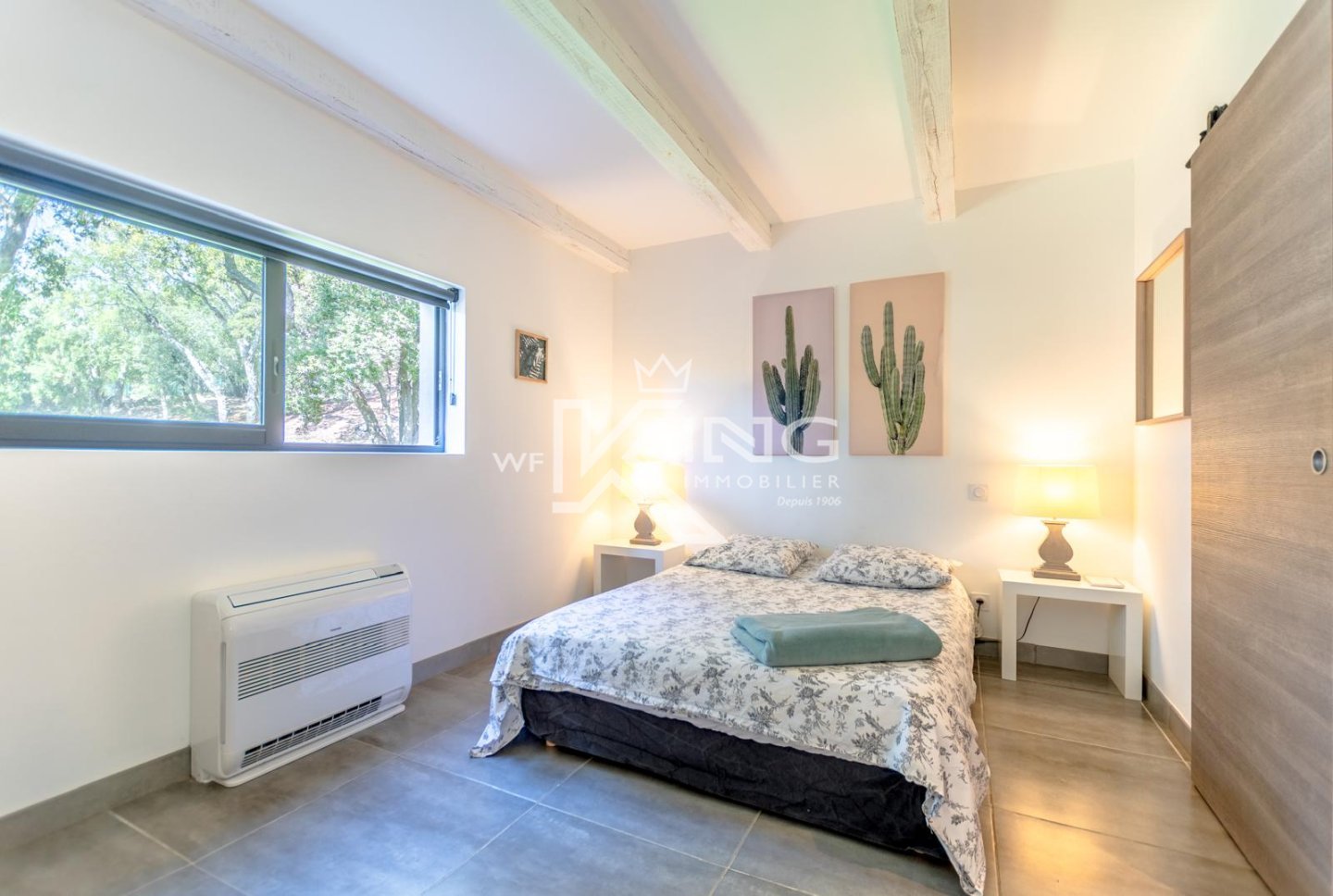 APARTMENT 5 ROOMS FOR SALE - PLAN DE LA TOUR - 173 m2 - 1398000€