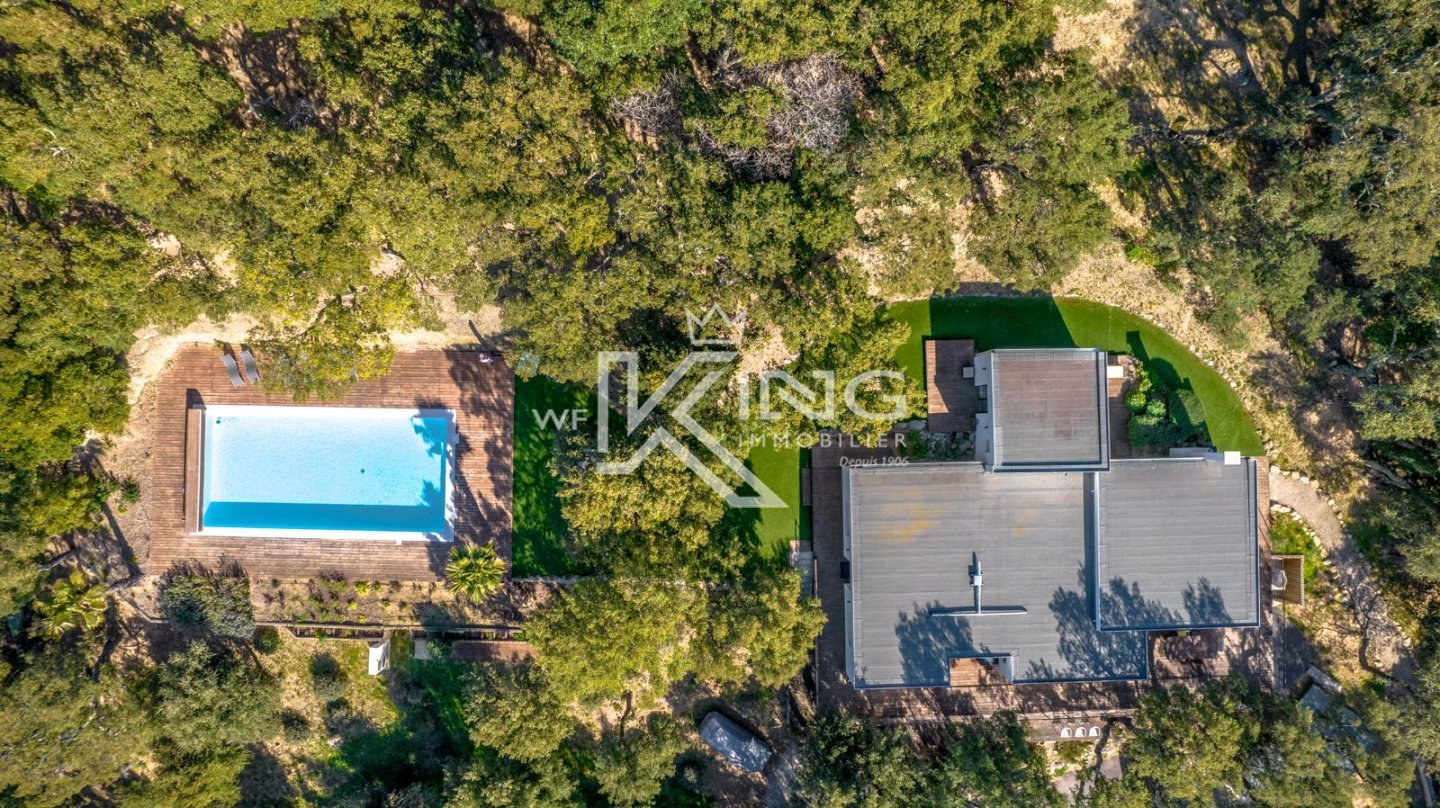 APARTMENT 5 ROOMS FOR SALE - PLAN DE LA TOUR - 173 m2 - 1398000€