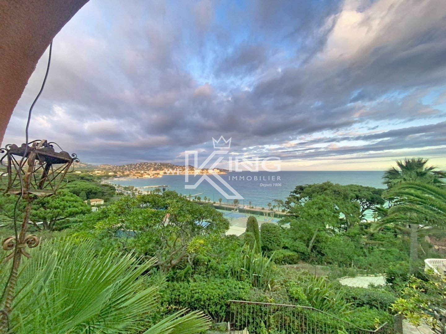 Villa vue mer exceptionnelle  5 appartements & forte rentabilit | La Croisette