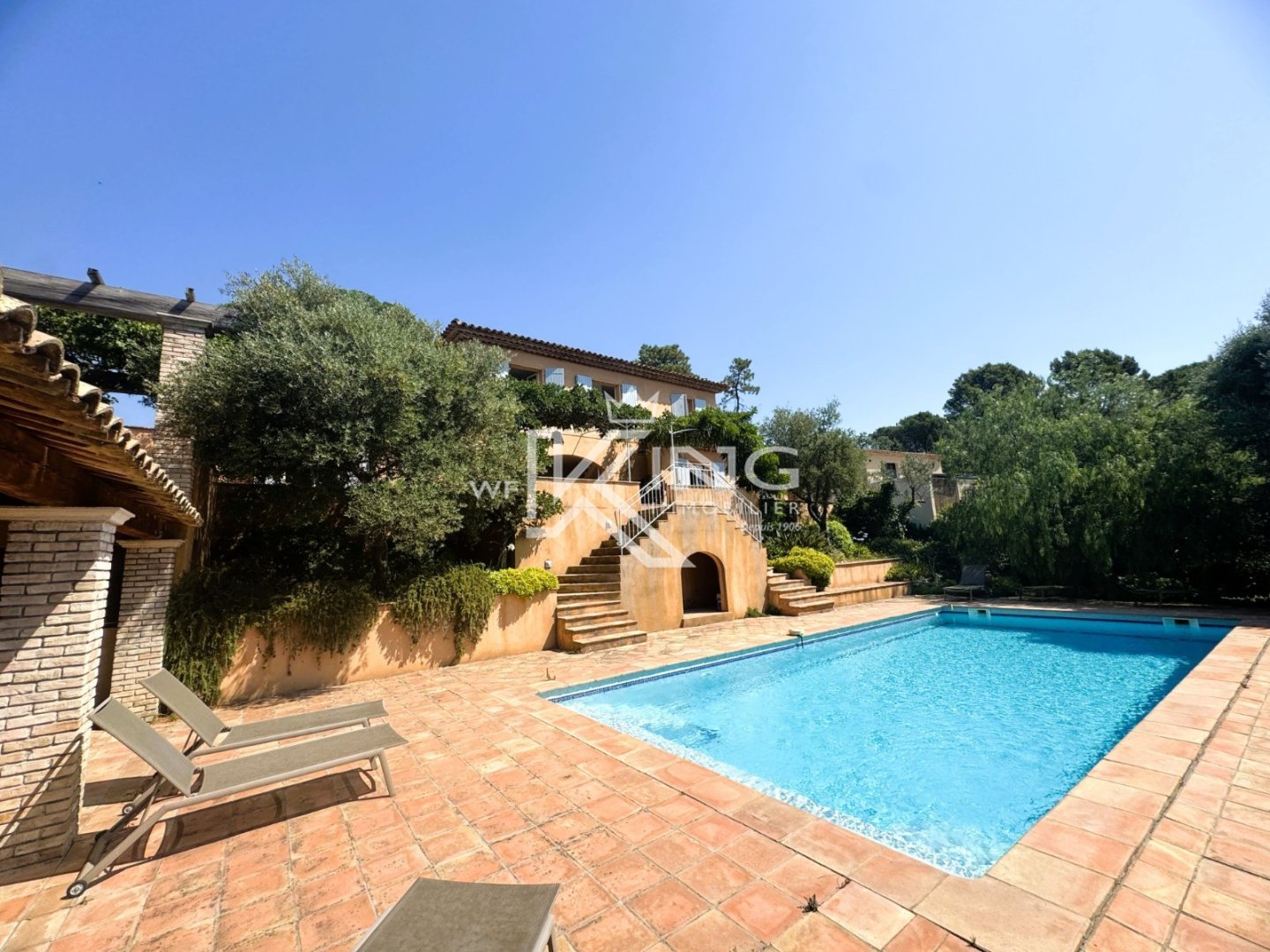 Villa Bastide avec 4 Suites, Piscine et Vue Panoramique – Plan de la Tour